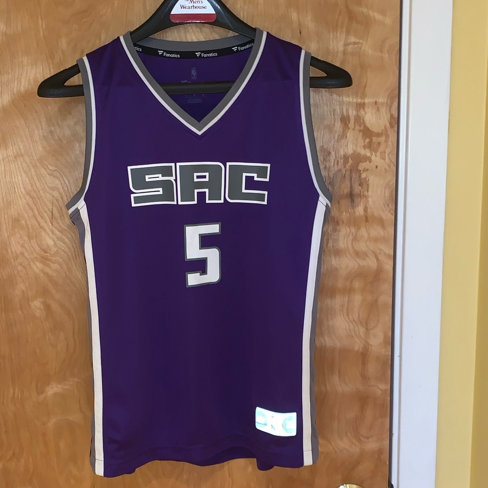 Sacramento Kings Youth L jersey CURRENT PLAYER De’Aaron Fox, excellent condition